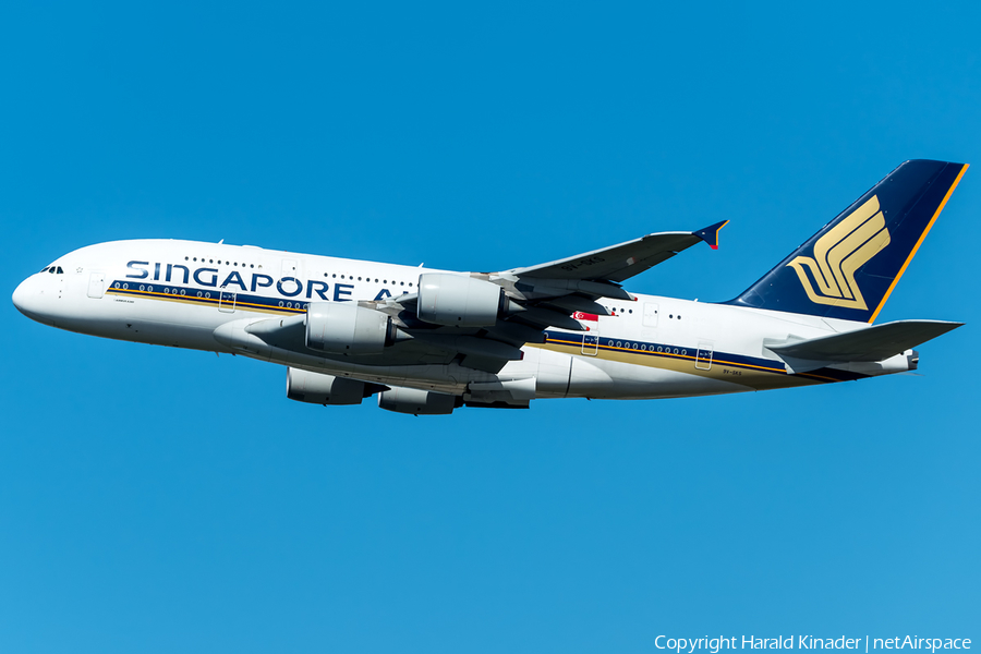 Singapore Airlines Airbus A380-841 (9V-SKS) | Photo 295181