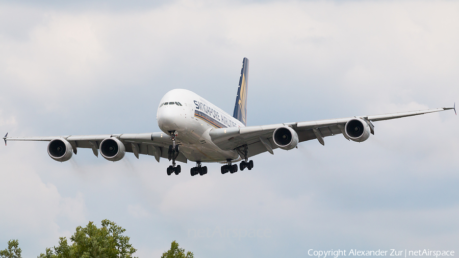 Singapore Airlines Airbus A380-841 (9V-SKS) | Photo 448298
