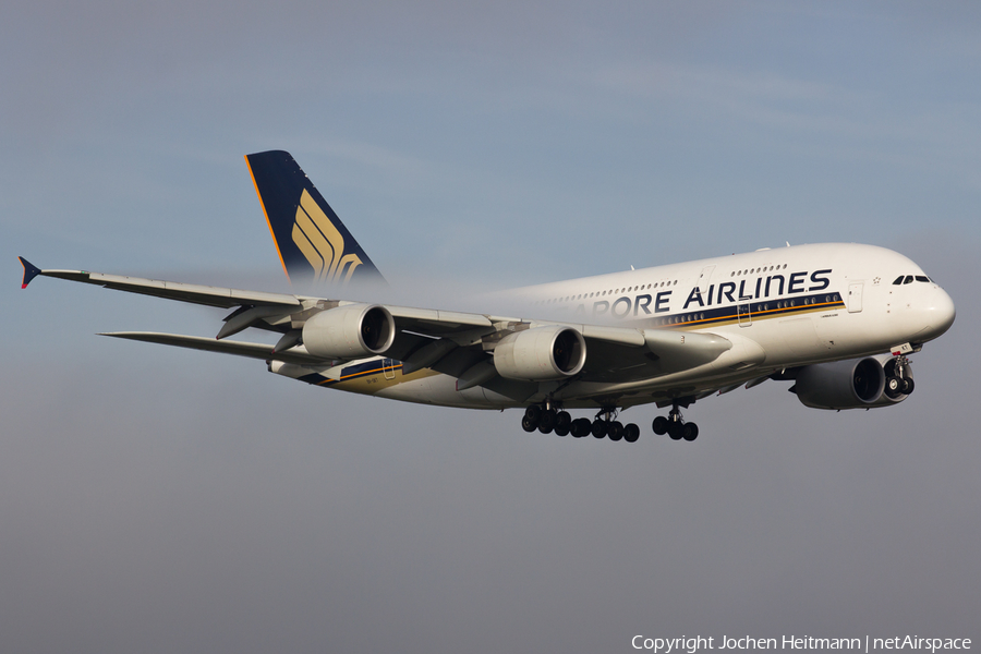 Singapore Airlines Airbus A380-841 (9V-SKT) | Photo 59502