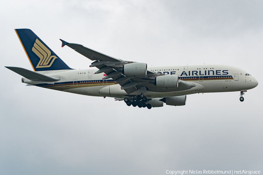 Singapore Airlines Airbus A380-841 (9V-SKV) | Photo 528436