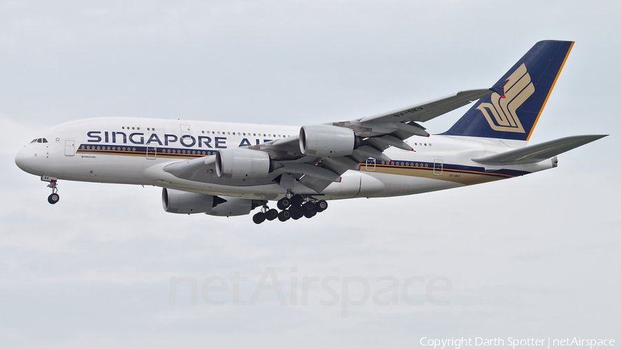 Singapore Airlines Airbus A380-841 (9V-SKV) | Photo 311408