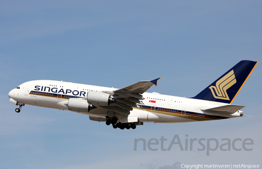 Singapore Airlines Airbus A380-841 (9V-SKY) | Photo 258875