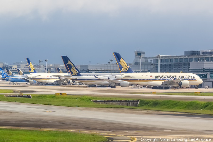 Singapore Airlines Airbus A380-841 (9V-SKZ) | Photo 594226