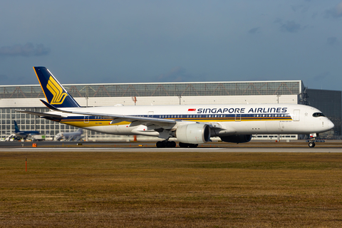 Singapore Airlines Airbus A350-941 (9V-SMA) at  Munich, Germany