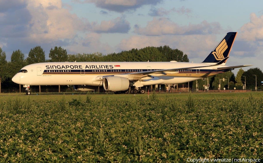 Singapore Airlines Airbus A350-941 (9V-SMB) | Photo 180059