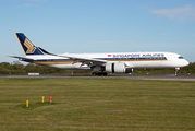 Singapore Airlines Airbus A350-941 (9V-SMC) at  Manchester - International (Ringway), United Kingdom