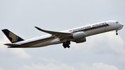 Singapore Airlines Airbus A350-941 (9V-SMH) at  Jakarta - Soekarno-Hatta International, Indonesia