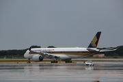 Singapore Airlines Airbus A350-941 (9V-SMI) at  Barcelona - El Prat, Spain