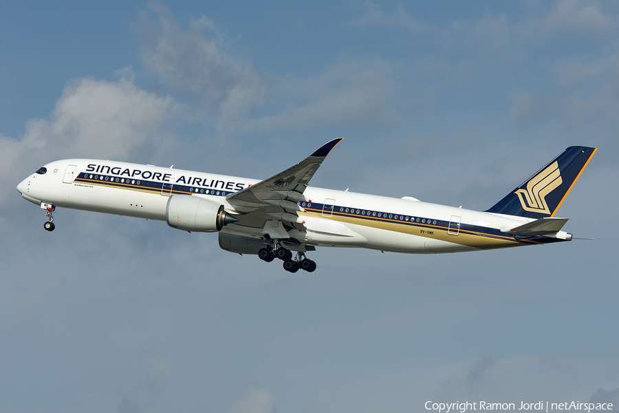 Singapore Airlines Airbus A350-941 (9V-SMK) | Photo 198144