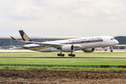 Singapore Airlines Airbus A350-941 (9V-SMK) at  Jakarta - Soekarno-Hatta International, Indonesia