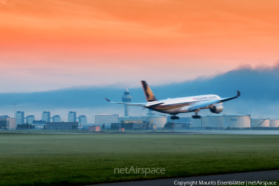 Singapore Airlines Airbus A350-941 (9V-SMM) | Photo 184747