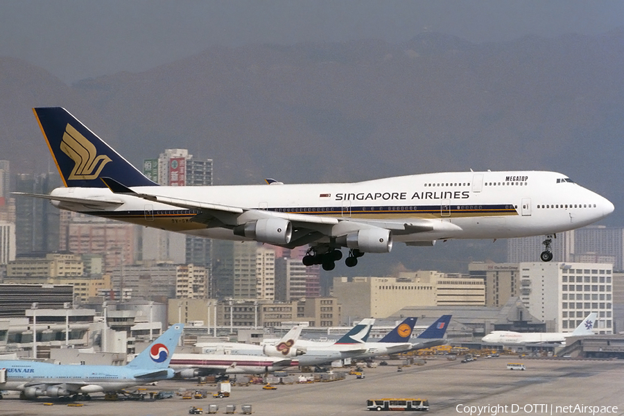 Singapore Airlines Boeing 747-412 (9V-SMN) | Photo 157541