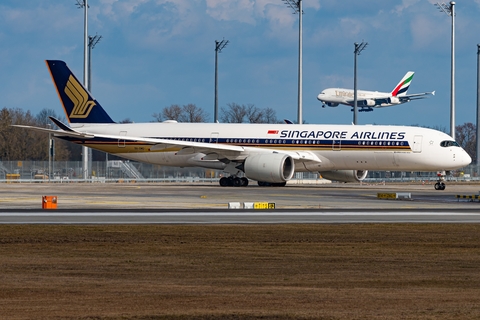 Singapore Airlines Airbus A350-941 (9V-SMO) at  Munich, Germany
