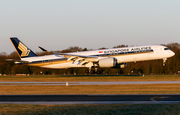 Singapore Airlines Airbus A350-941 (9V-SMQ) at  Manchester - International (Ringway), United Kingdom