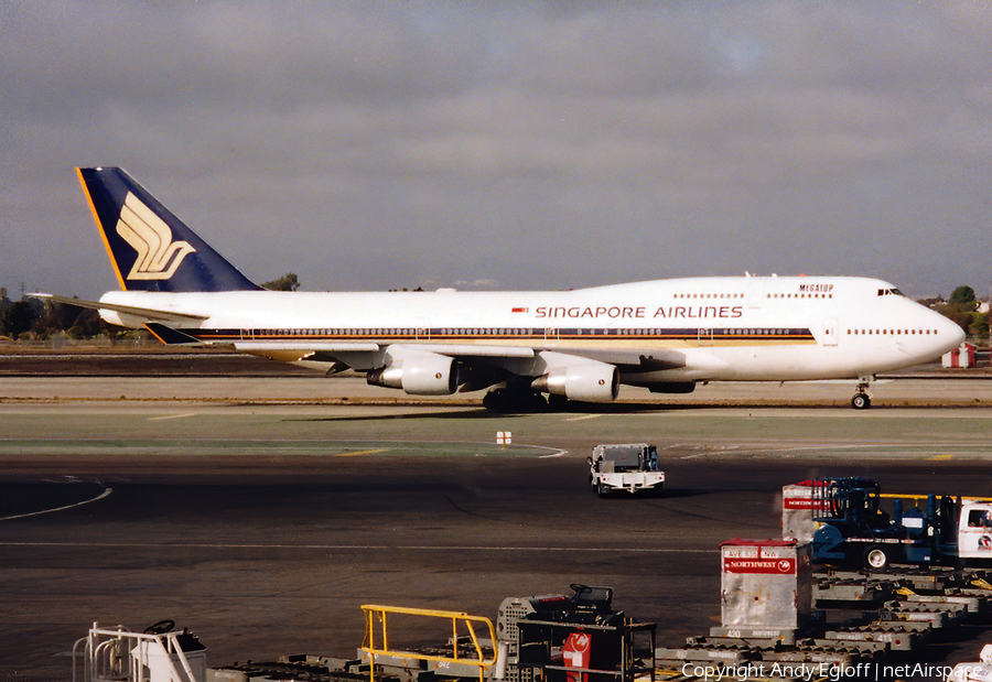 Singapore Airlines Boeing 747-412 (9V-SMQ) | Photo 383502