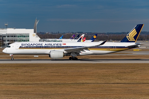 Singapore Airlines Airbus A350-941 (9V-SMR) at  Munich, Germany