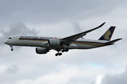 Singapore Airlines Airbus A350-941 (9V-SMT) at  London - Heathrow, United Kingdom