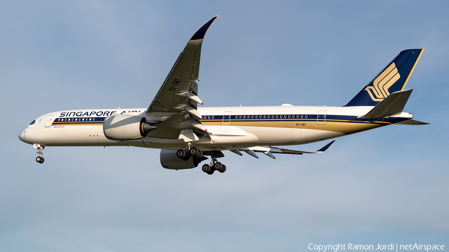 Singapore Airlines Airbus A350-941 (9V-SMY) | Photo 377153
