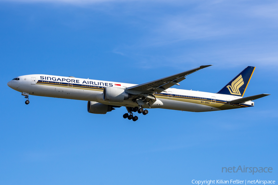 Singapore Airlines Boeing 777-312(ER) (9V-SNA) | Photo 413557