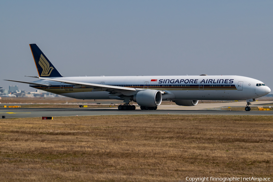 Singapore Airlines Boeing 777-312(ER) (9V-SNA) | Photo 500311