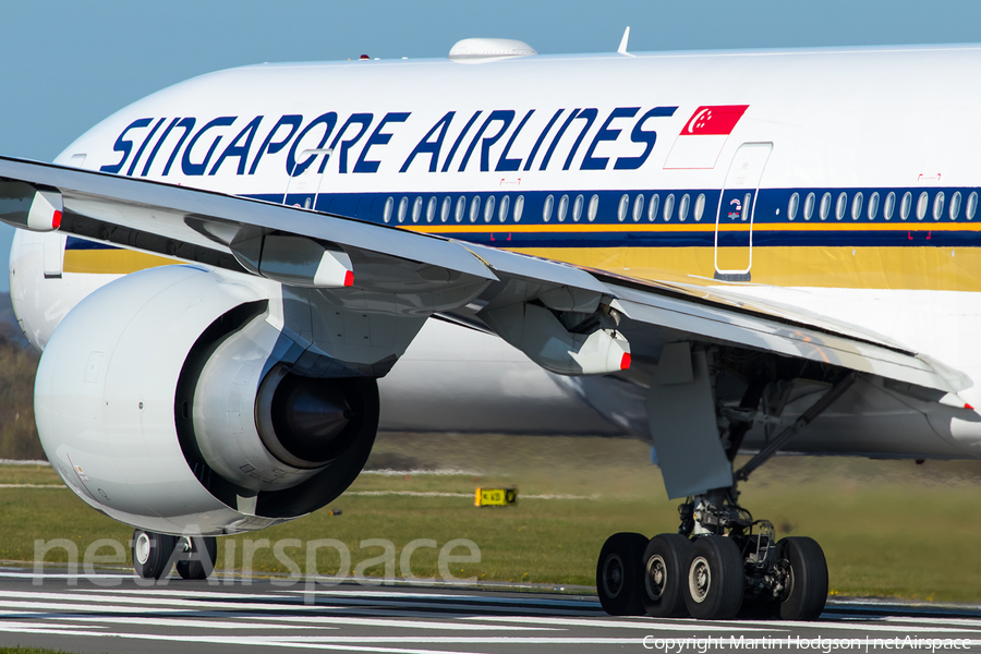 Singapore Airlines Boeing 777-312(ER) (9V-SNB) | Photo 105956
