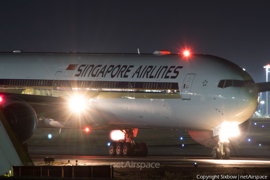 Singapore Airlines Boeing 777-312(ER) (9V-SNC) | Photo 253535
