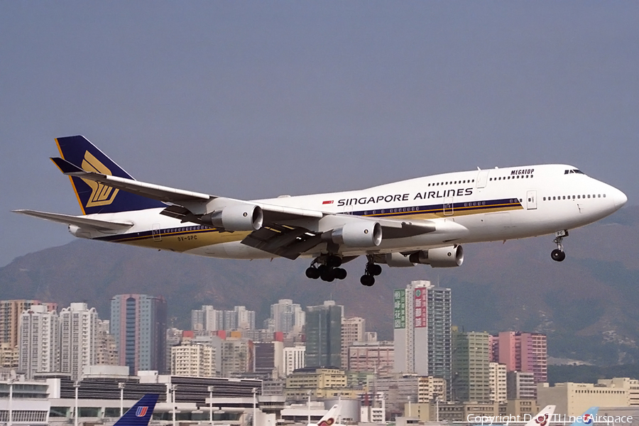 Singapore Airlines Boeing 747-412 (9V-SPC) | Photo 168555
