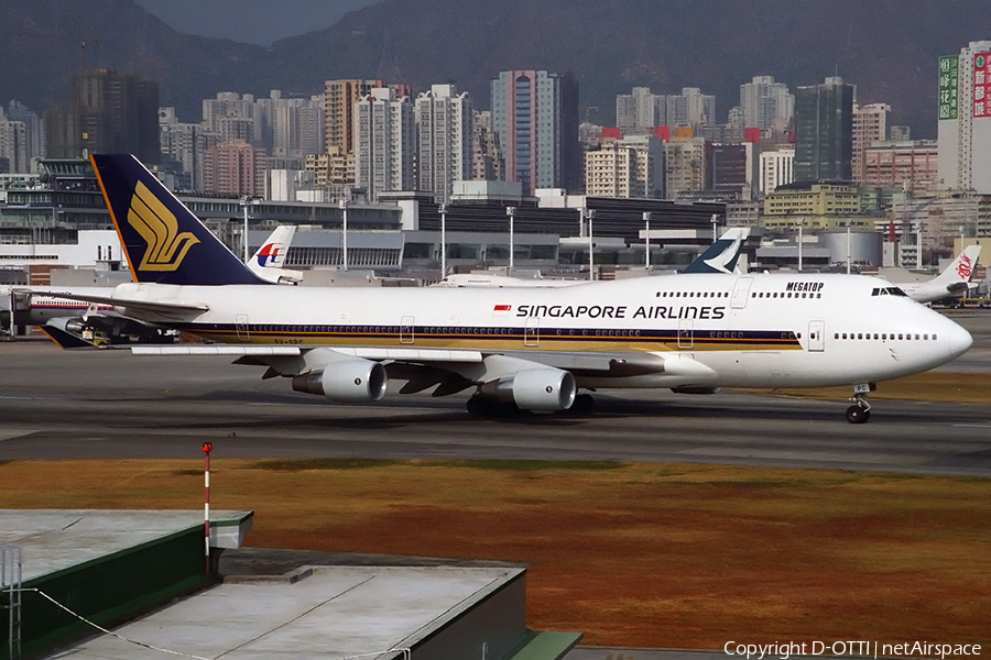 Singapore Airlines Boeing 747-412 (9V-SPC) | Photo 168808
