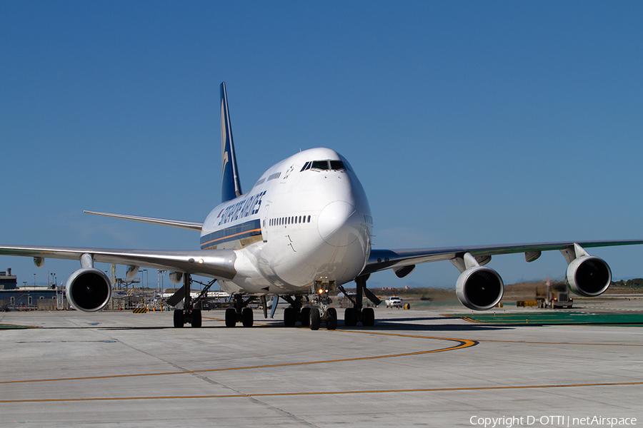 Singapore Airlines Boeing 747-412 (9V-SPE) | Photo 334873