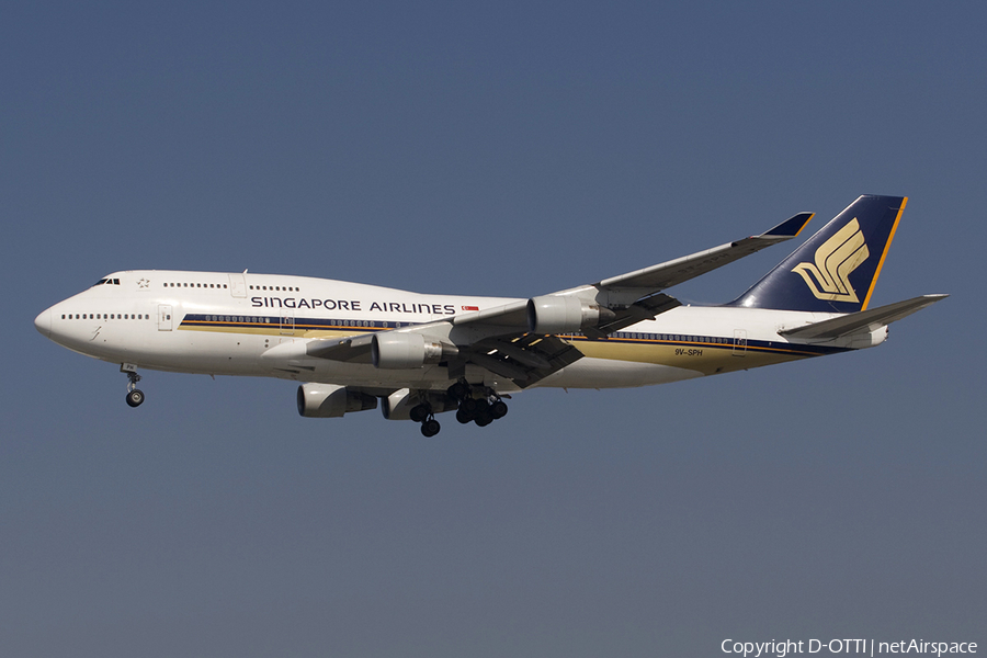 Singapore Airlines Boeing 747-412 (9V-SPH) | Photo 278836