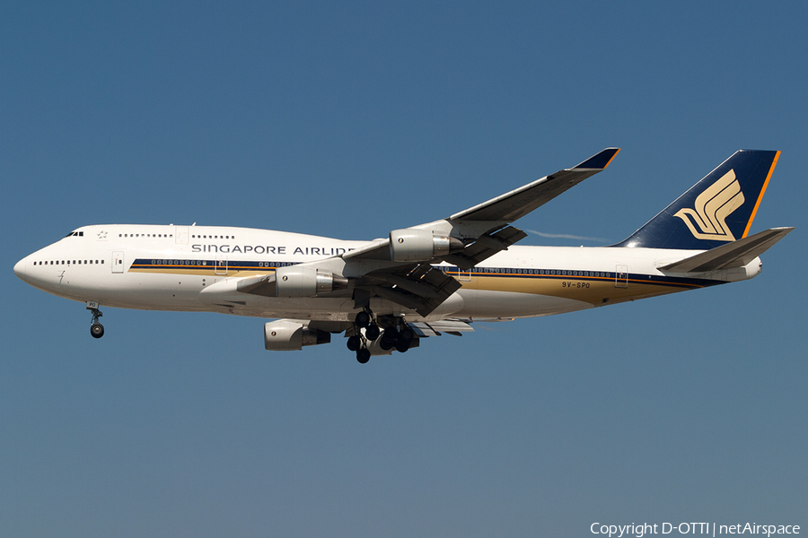 Singapore Airlines Boeing 747-412 (9V-SPO) | Photo 183244