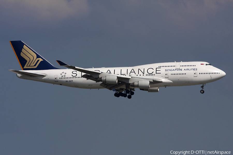 Singapore Airlines Boeing 747-412 (9V-SPP) | Photo 291019