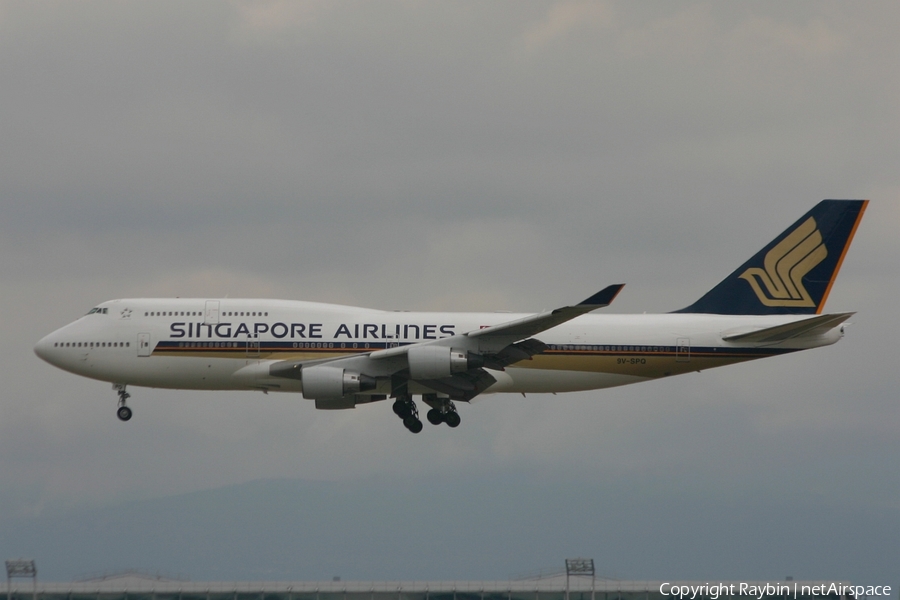 Singapore Airlines Boeing 747-412 (9V-SPQ) | Photo 568356
