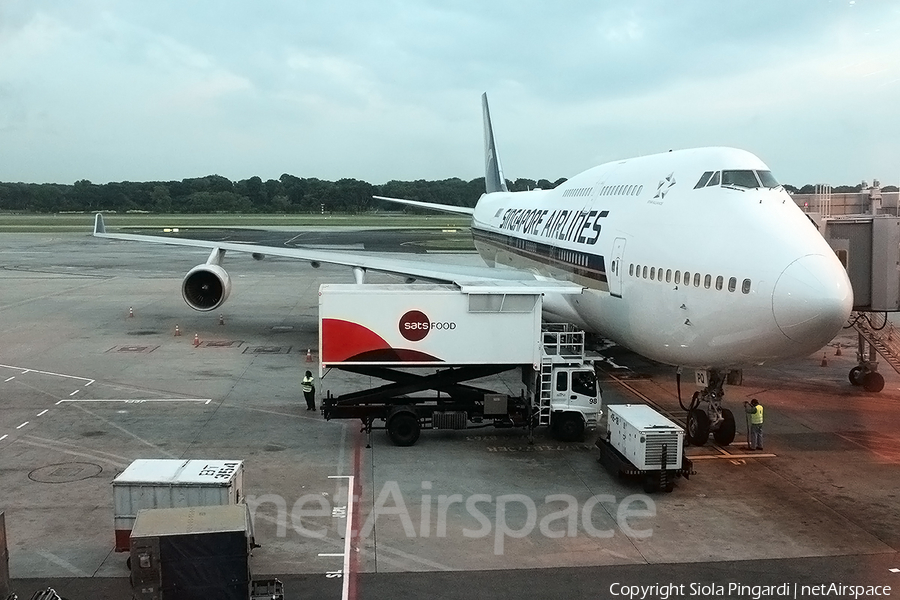 Singapore Airlines Boeing 747-412 (9V-SPQ) | Photo 377927