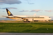 Singapore Airlines Boeing 777-212(ER) (9V-SQB) at  Manila - Ninoy Aquino International, Philippines