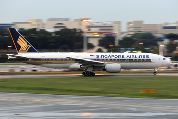 Singapore Airlines Boeing 777-212(ER) (9V-SQL) at  Singapore - Changi, Singapore