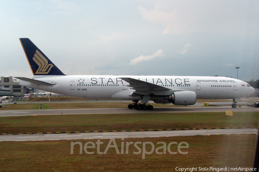 Singapore Airlines Boeing 777-212(ER) (9V-SRE) | Photo 425119