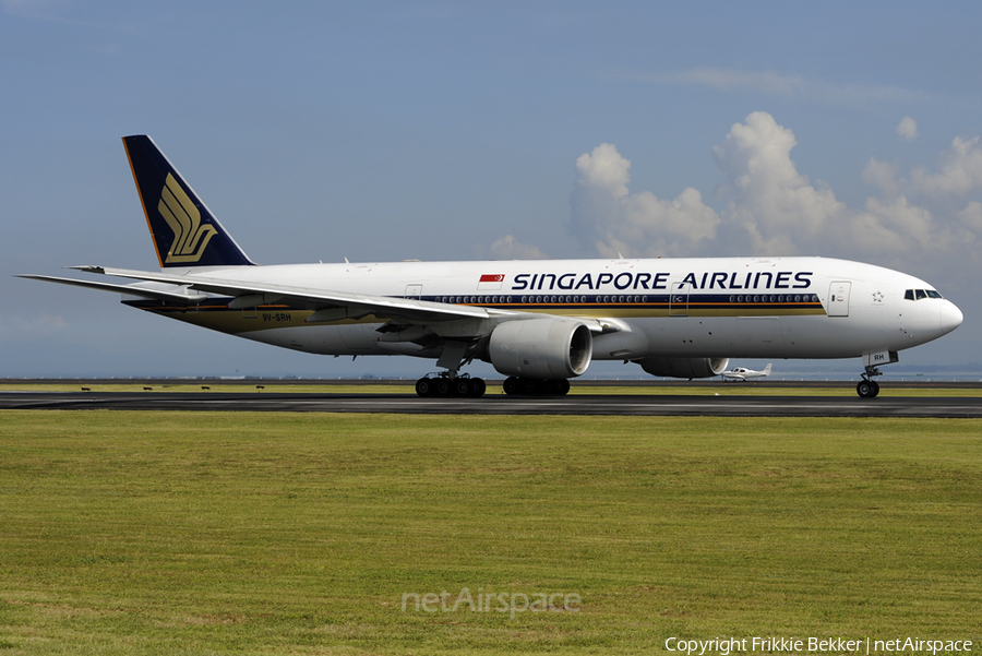 Singapore Airlines Boeing 777-212(ER) (9V-SRH) | Photo 20564