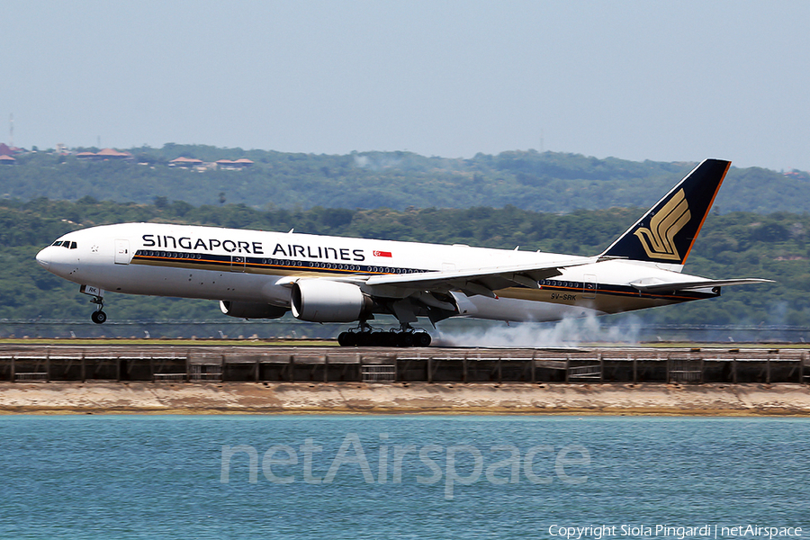 Singapore Airlines Boeing 777-212(ER) (9V-SRK) | Photo 357564
