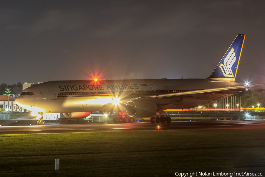Singapore Airlines Boeing 777-212(ER) (9V-SRM) | Photo 538104
