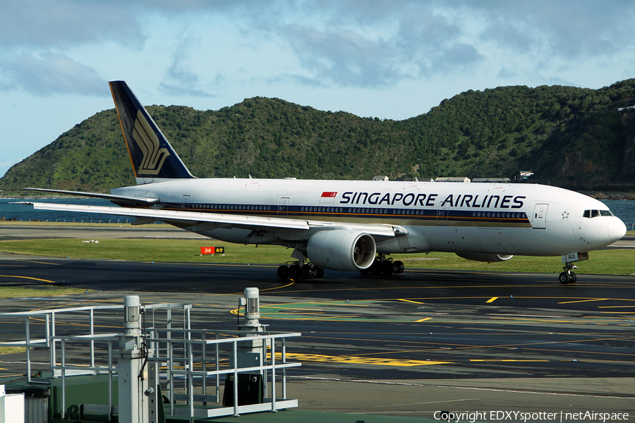 Singapore Airlines Boeing 777-212(ER) (9V-SRQ) | Photo 273427