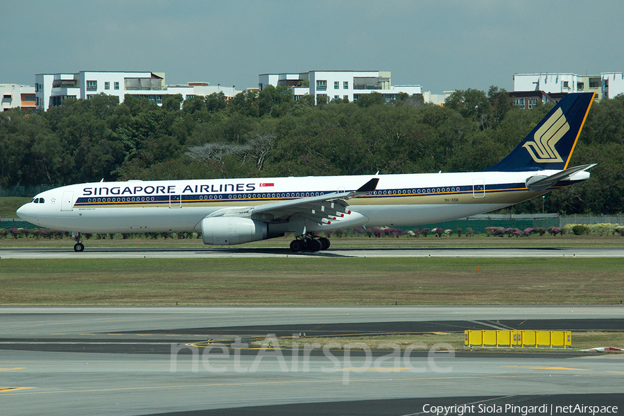Singapore Airlines Airbus A330-343E (9V-SSB) | Photo 357468