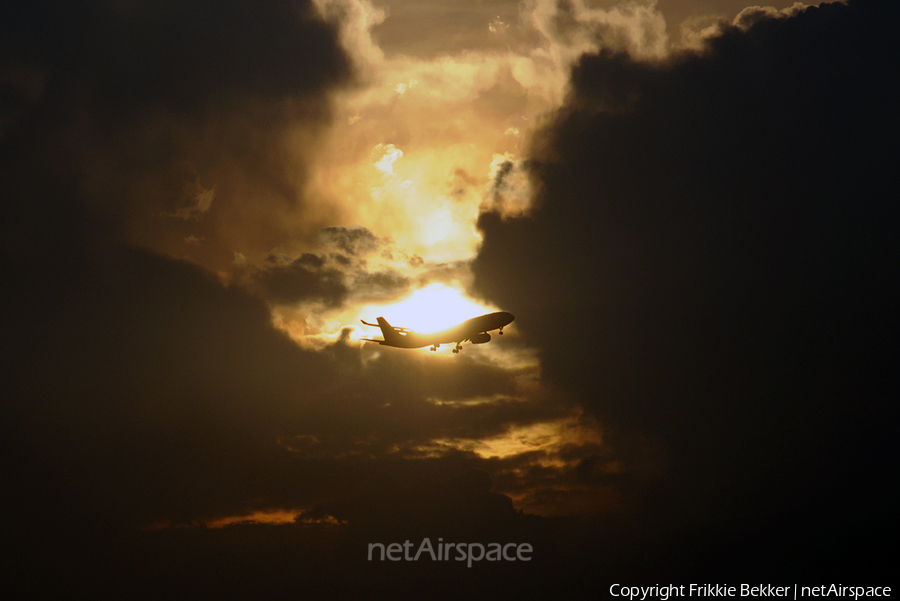 Singapore Airlines Airbus A330-343E (9V-STA) | Photo 18849