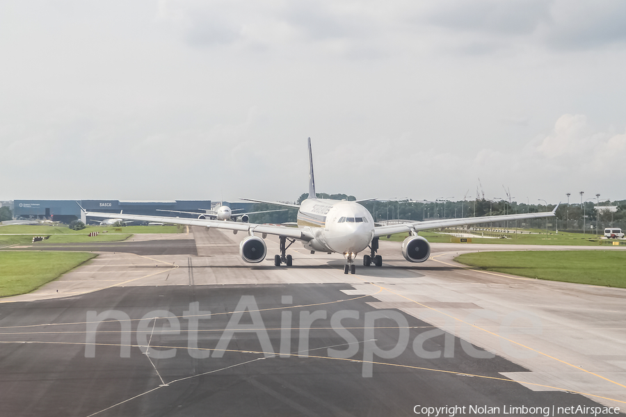 Singapore Airlines Airbus A330-343E (9V-STC) | Photo 470114