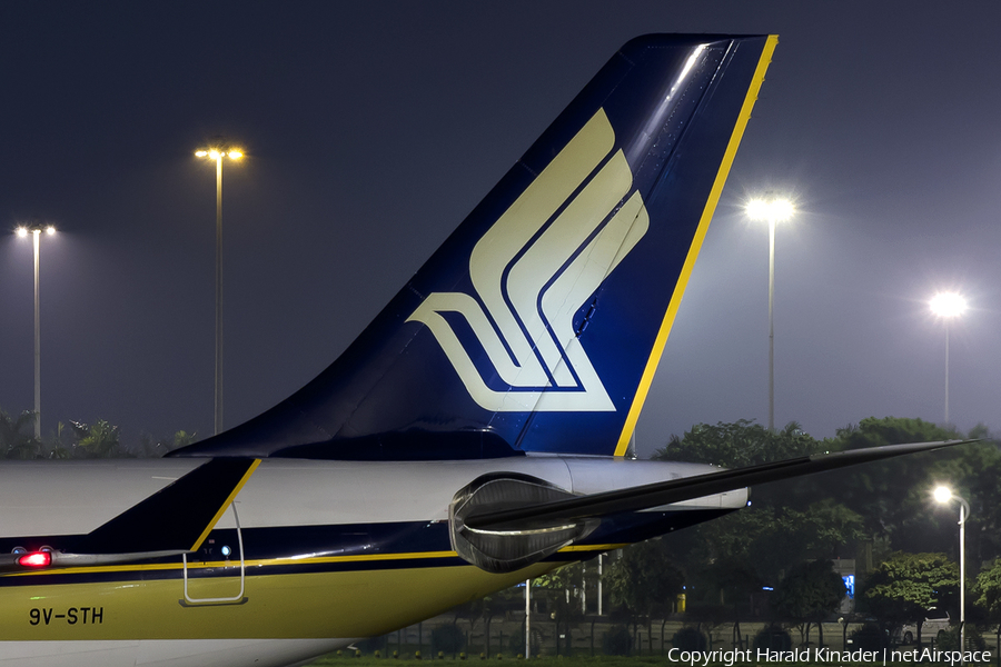 Singapore Airlines Airbus A330-343X (9V-STH) | Photo 294273