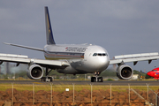 Singapore Airlines Airbus A330-343X (9V-STL) at  Sydney - Kingsford Smith International, Australia