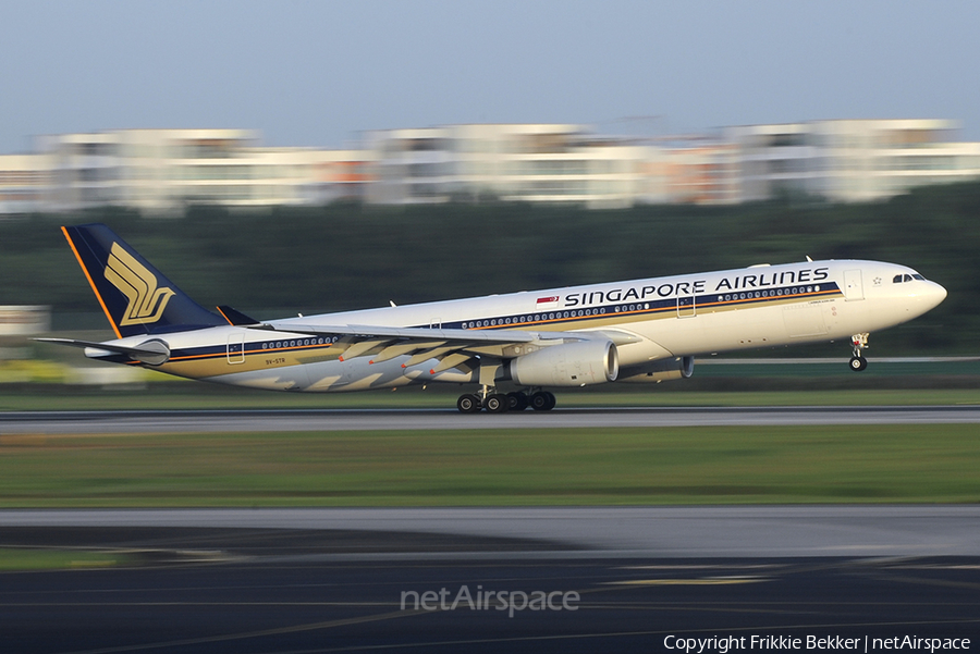 Singapore Airlines Airbus A330-343E (9V-STR) | Photo 18851