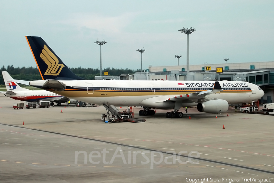 Singapore Airlines Airbus A330-343E (9V-STR) | Photo 365026