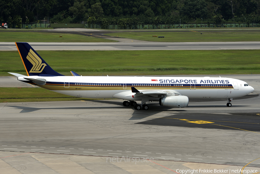 Singapore Airlines Airbus A330-343X (9V-STT) | Photo 22354