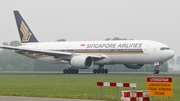 Singapore Airlines Boeing 777-212(ER) (9V-SVC) at  Amsterdam - Schiphol, Netherlands